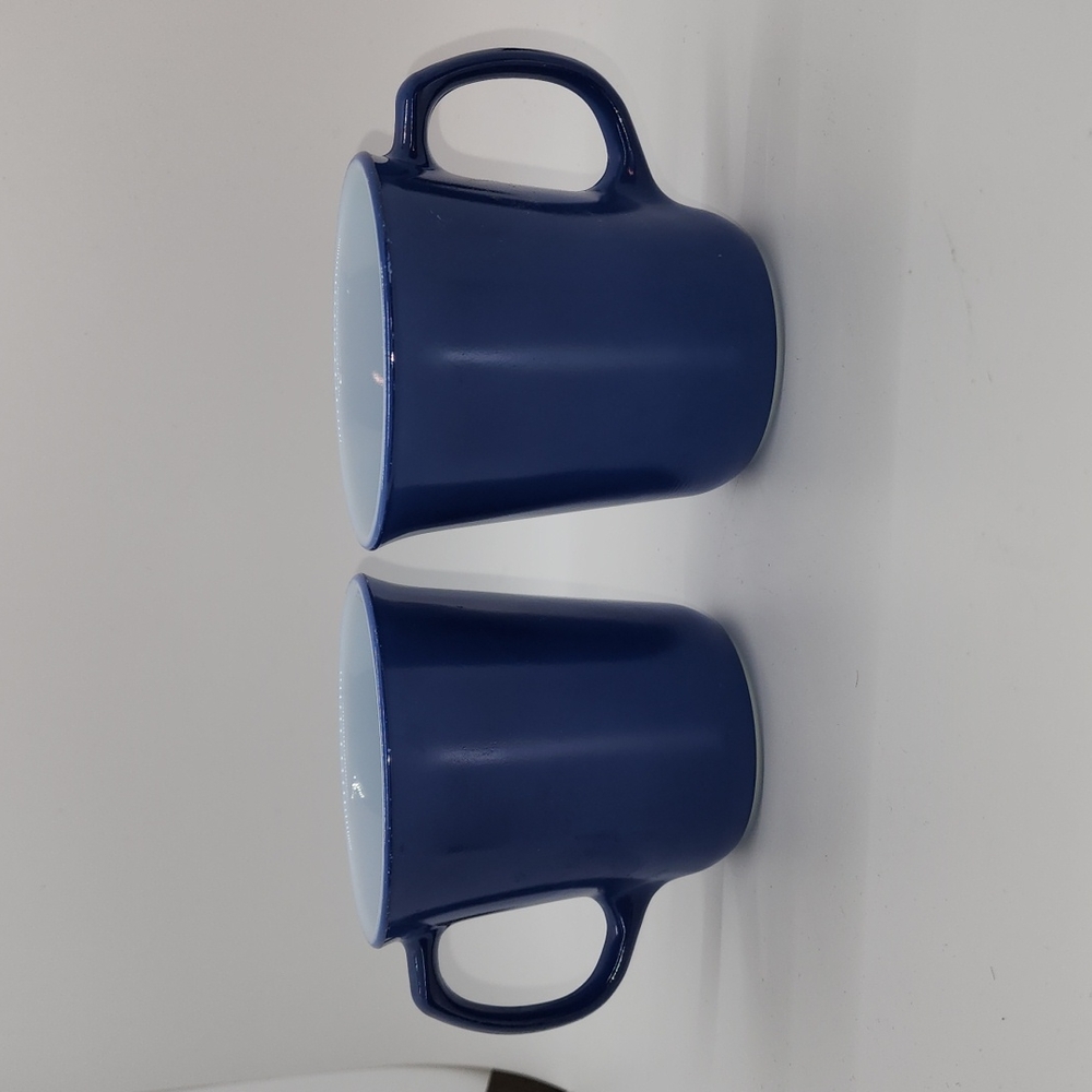 Pair of vintage Pyrex D-Handle mugs colonial blue